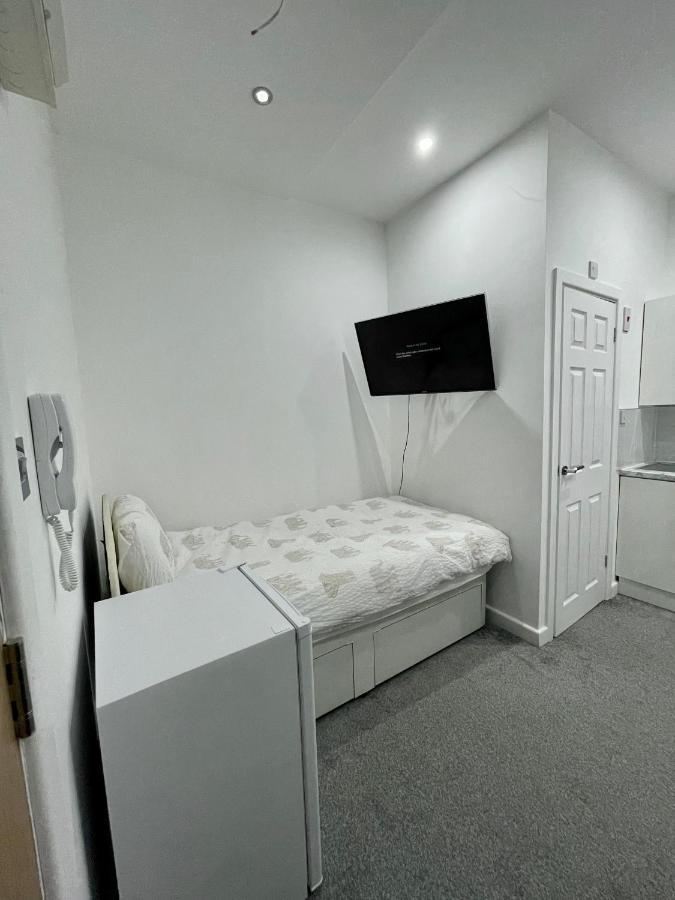 Self Contained Studio In Bham City Centre W Parking Birmingham Exterior foto