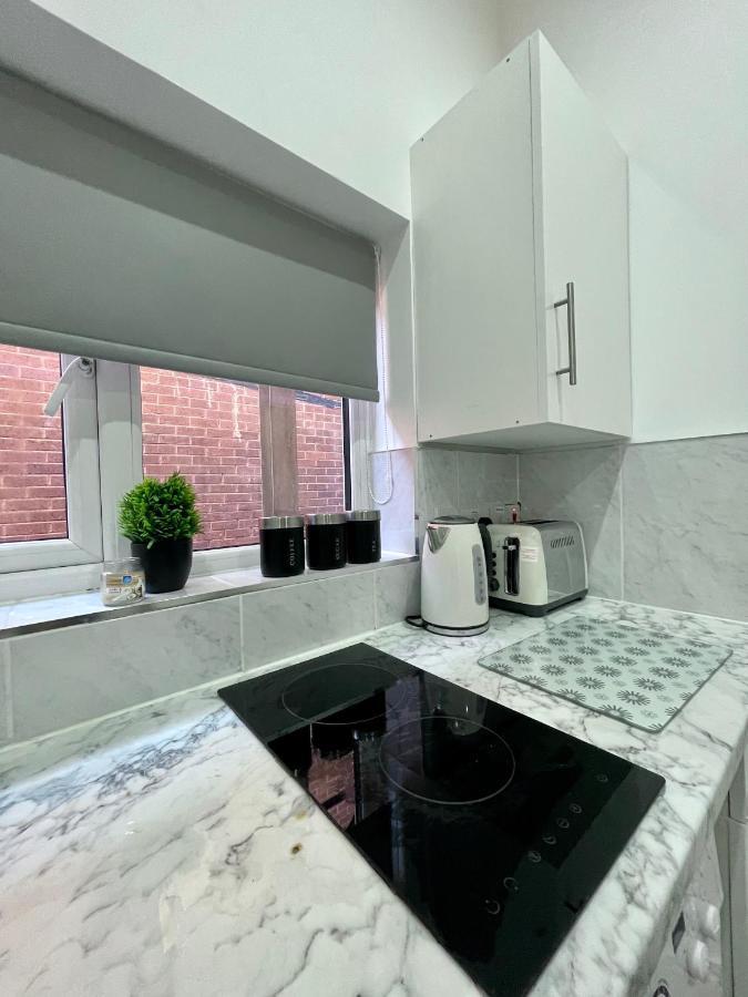 Self Contained Studio In Bham City Centre W Parking Birmingham Exterior foto
